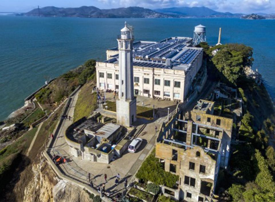 Alcatraz ch1 - Arrival