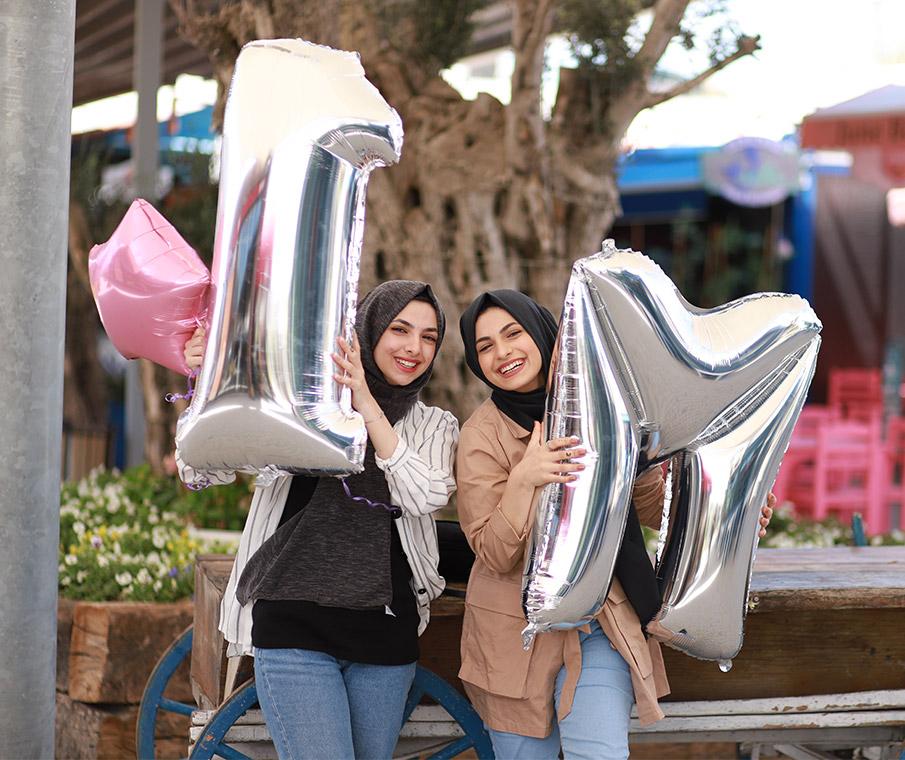 اسئلة واجوبة مع تو سسترز تيوب