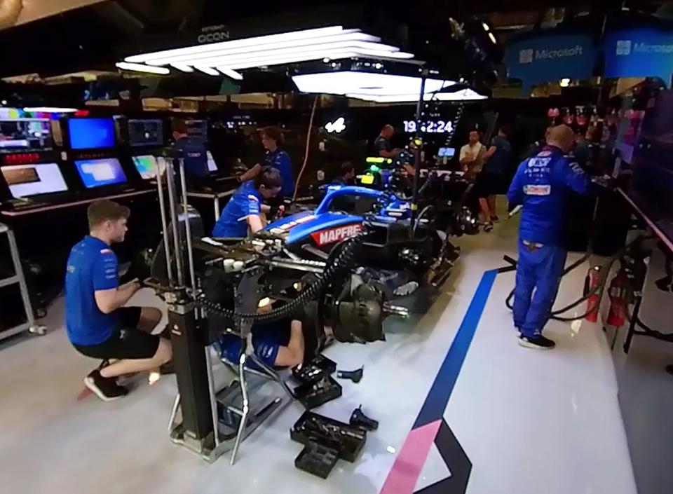 Alpine F1 Garage