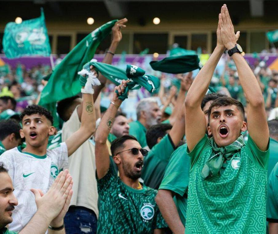 Saudi Fans Booing Poland