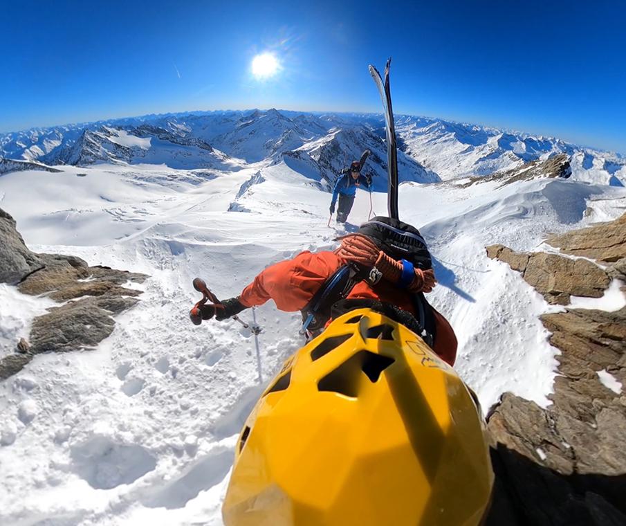 Climbing to the top of Dreiherrenspitze