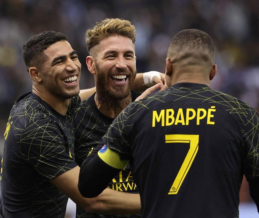 Entrance of PSG vs Al Nassr Al Hilal Players